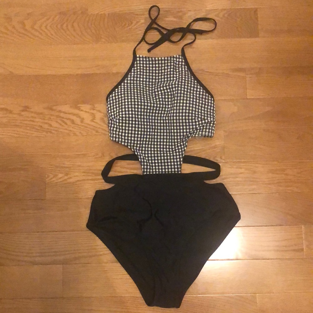 One piece women’s swim suit